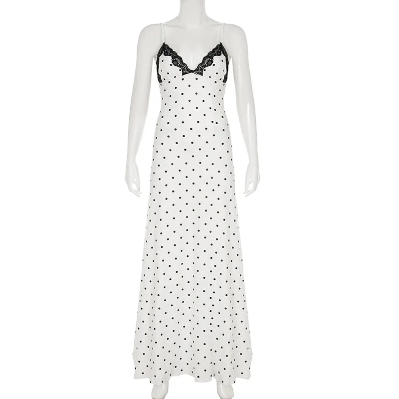 Tossy Lace V-Neck