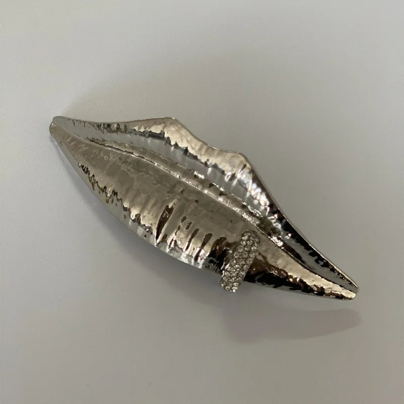 Unique Lips-Shaped Ring