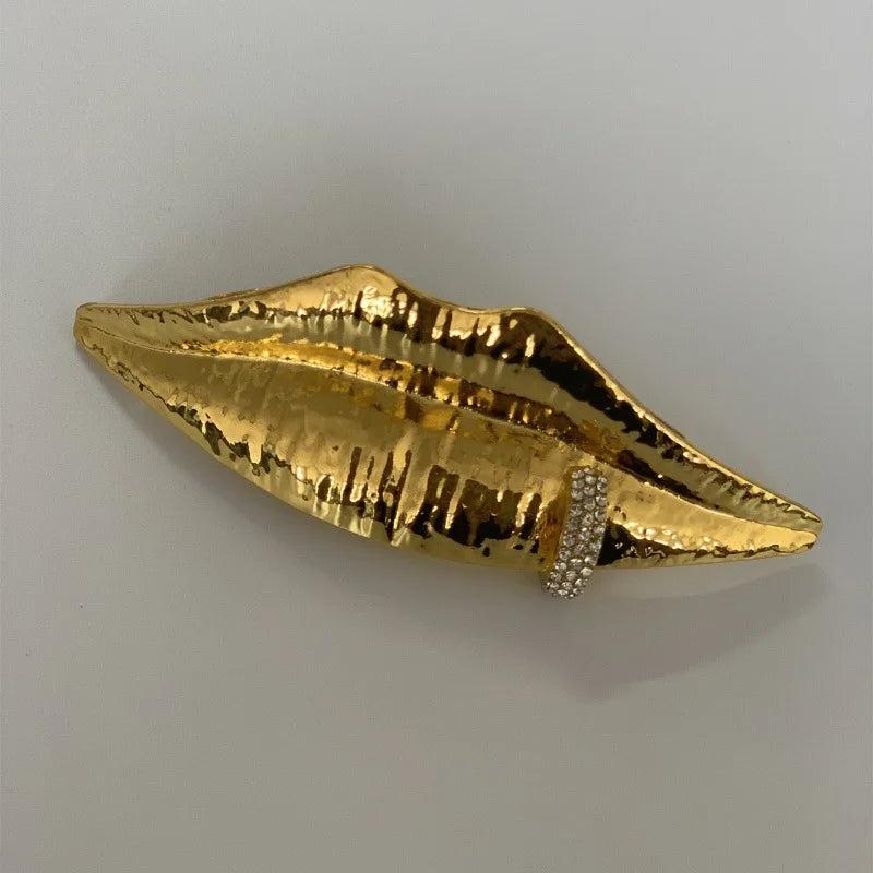 Unique Lips-Shaped Ring