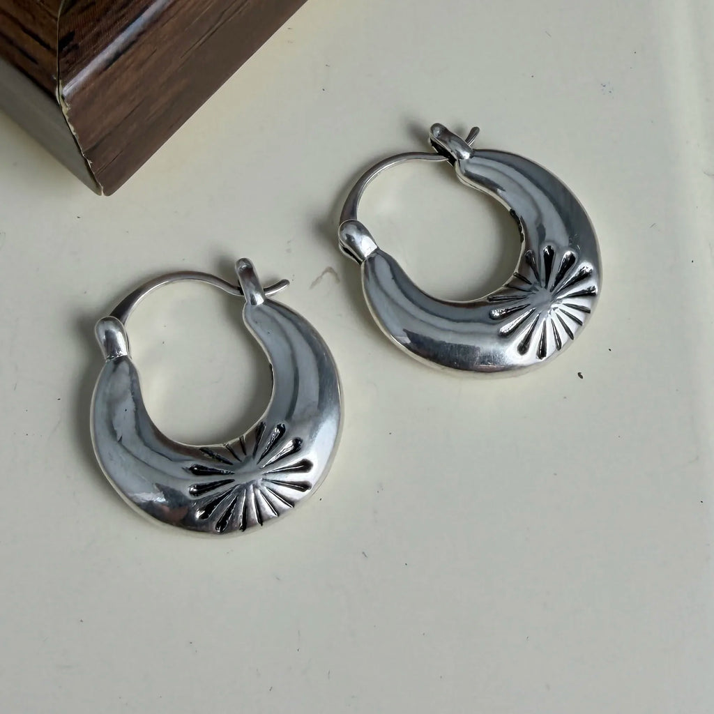 Retro Flower Earring