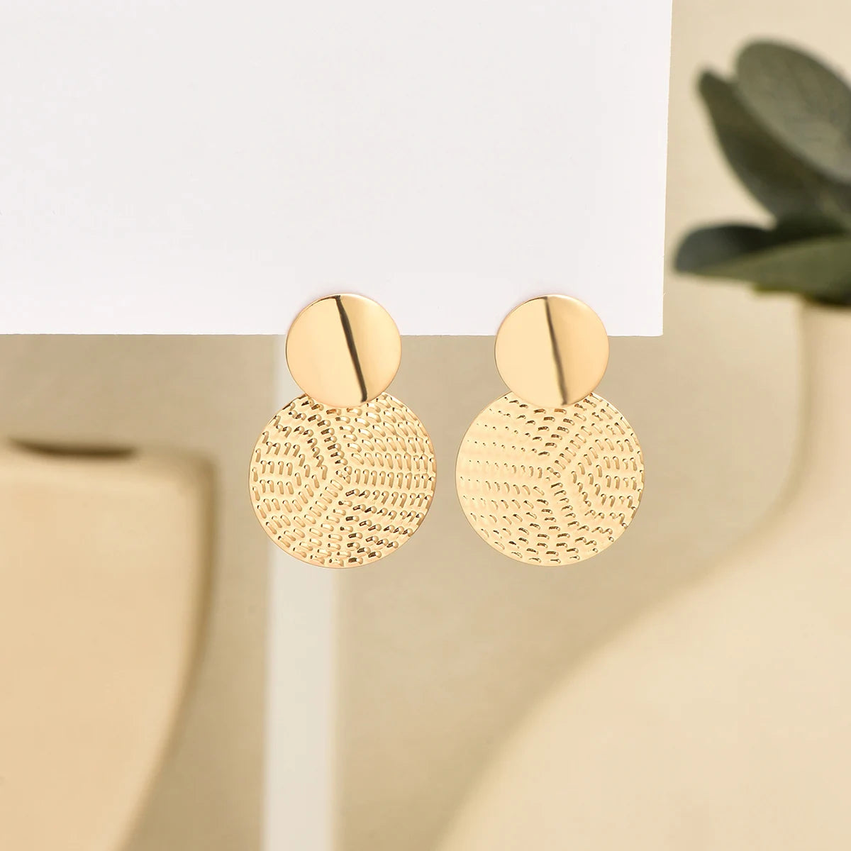 Geometric Metal Round Earring