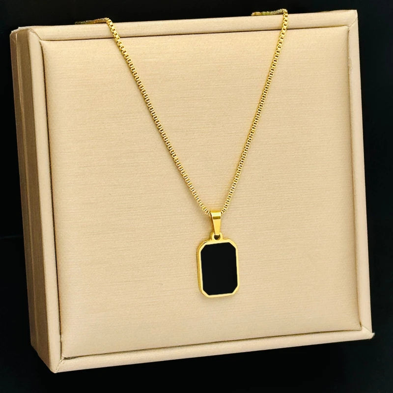 Geometric Rectangle Gold Black Plate