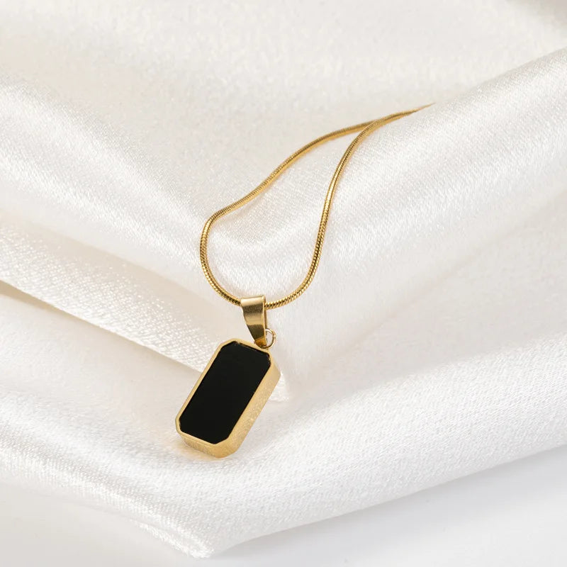 Geometric Rectangle Gold Black Plate