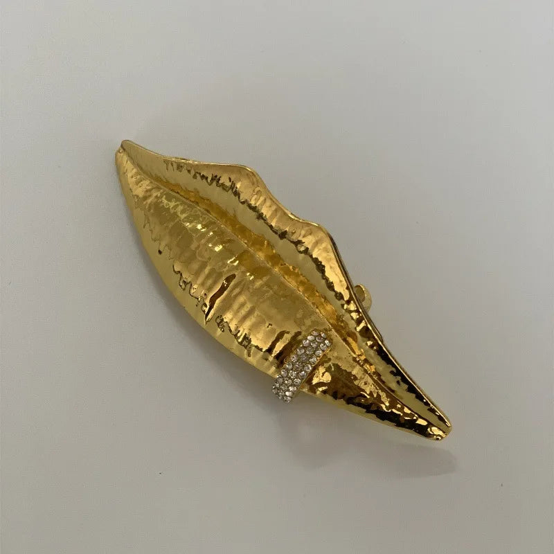 Unique Lips-Shaped Ring