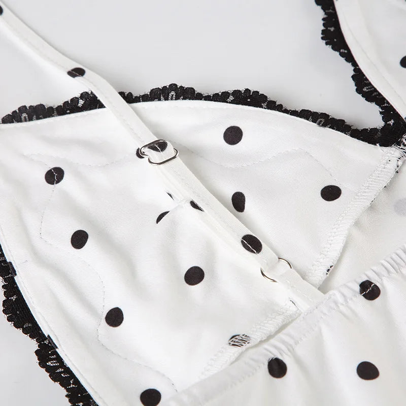 Tossy Lace V-Neck