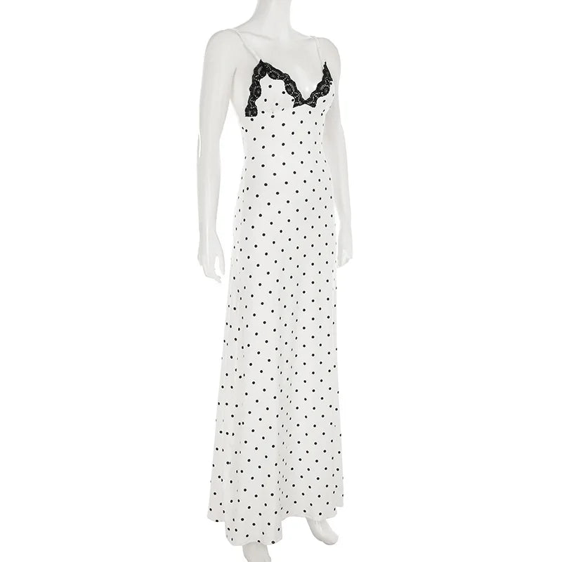 Tossy Lace V-Neck
