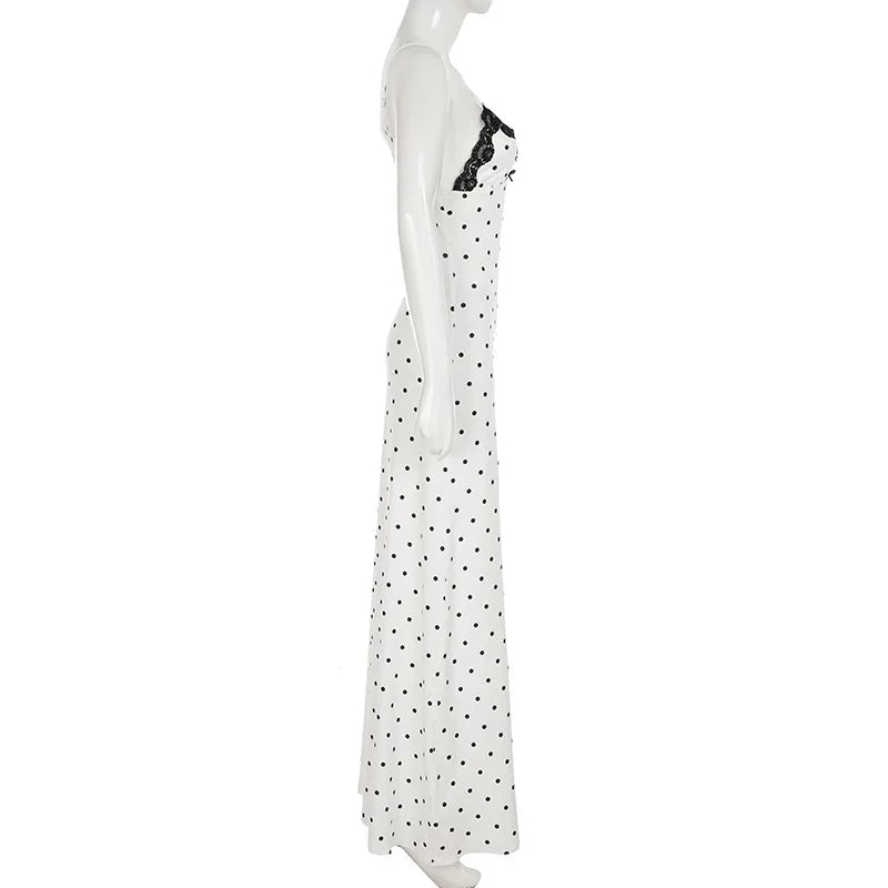 Tossy Lace V-Neck