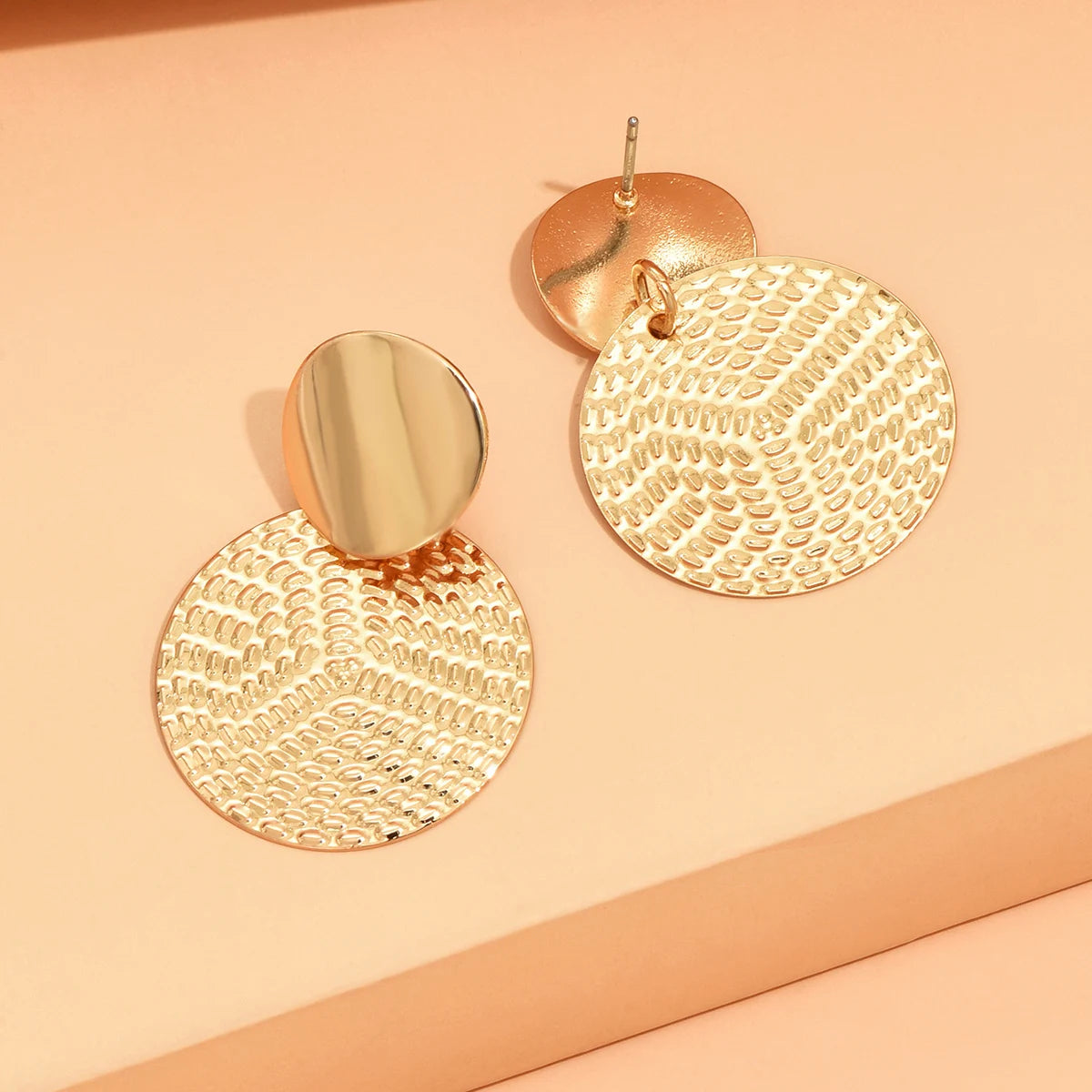 Geometric Metal Round Earring
