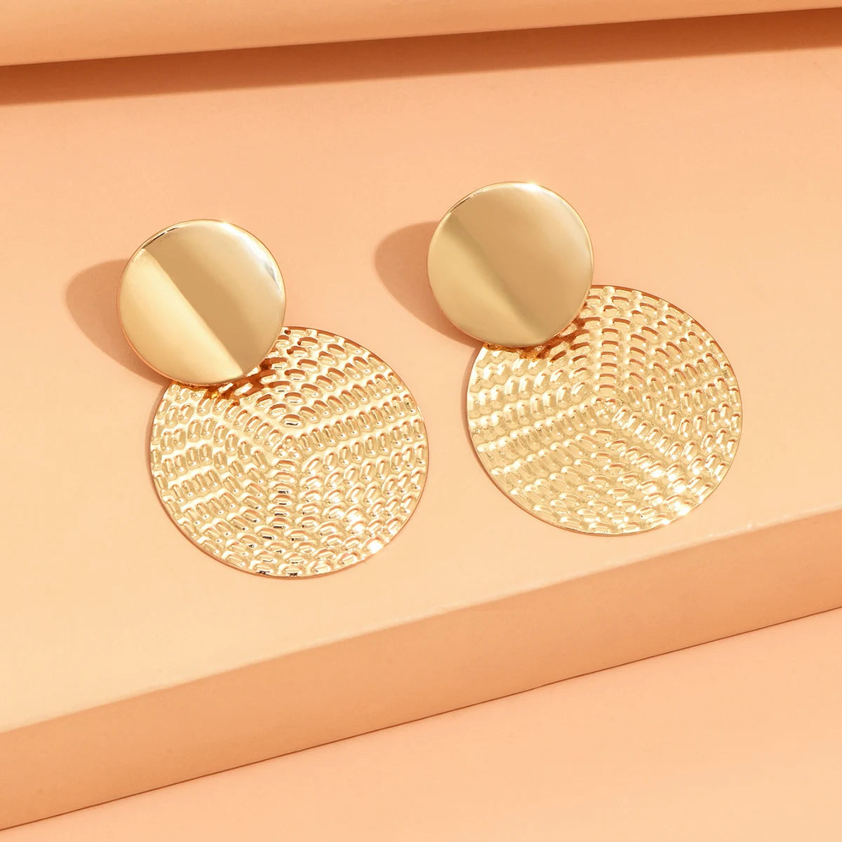 Geometric Metal Round Earring